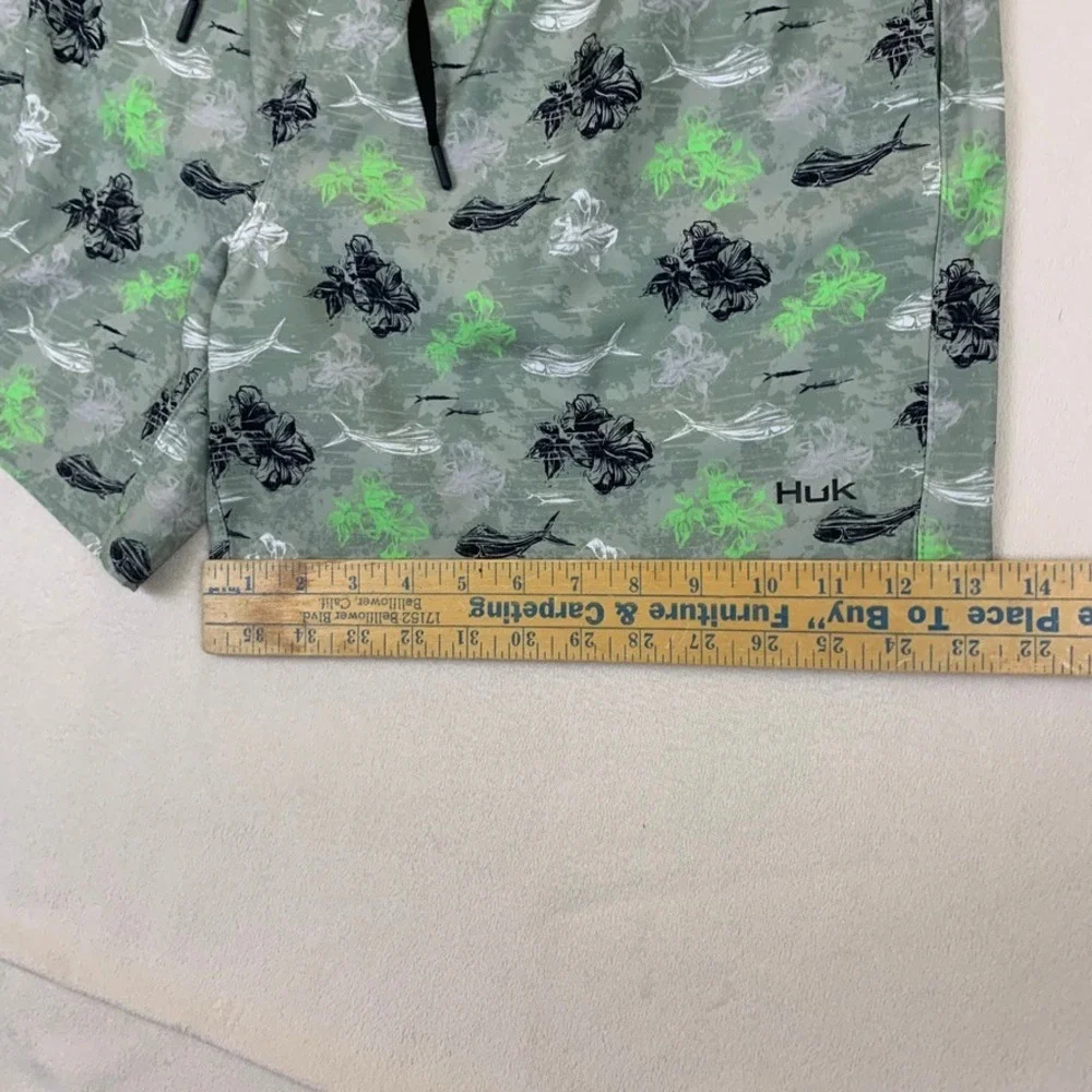 Huk pursuit boardshorts
